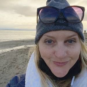 Meet your Posher, Emilia